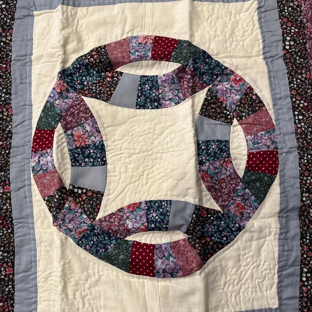 Set of 2 Quilted Wedding Ring Standard Pillow Shams 21x27 A Treasured Heirloom